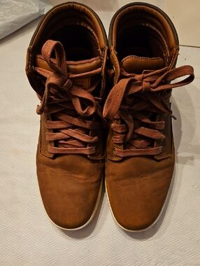 Levi's Men's Brown hightop - sneakers